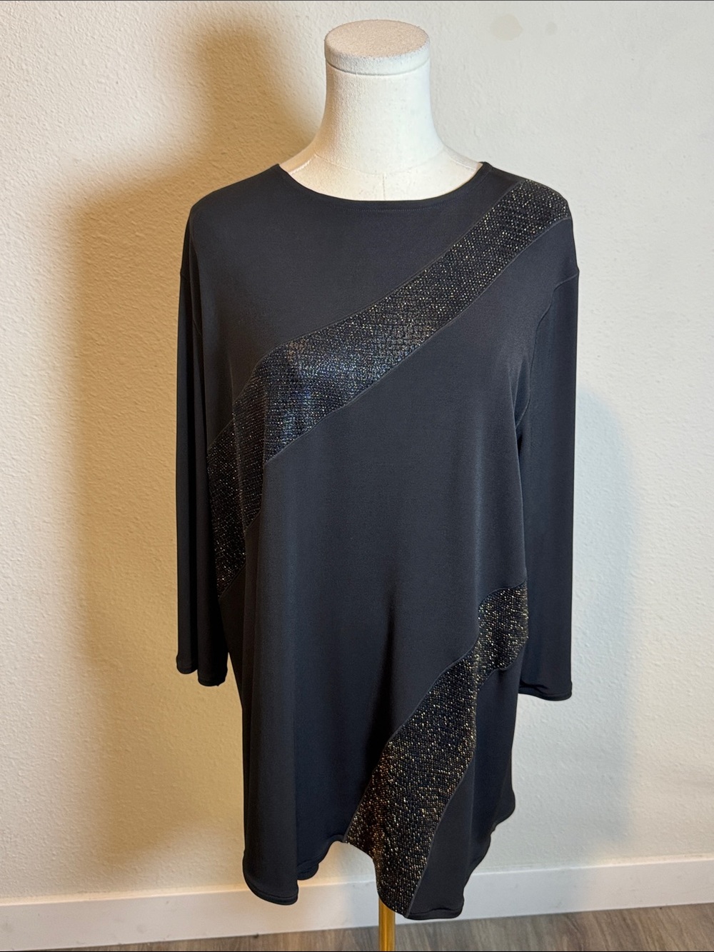 NWT Eva Varro Black Tunic with Gold/Glitter Accents size XXL